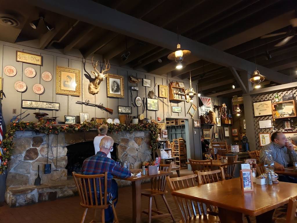 Cracker Barrel Old Country Store | restaurant | 2115 S Church St, Murfreesboro, TN 37130, USA | 6158679067 OR +1 615-867-9067