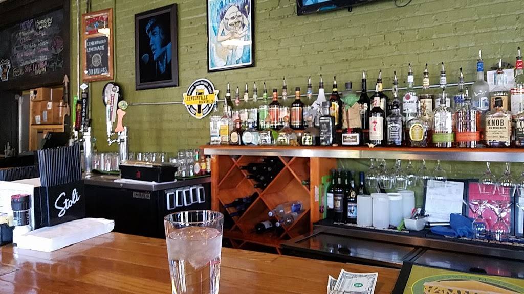 Hammontrees Grilled Cheese | meal takeaway | 326 N West Ave #8, Fayetteville, AR 72701, USA | 4795211669 OR +1 479-521-1669