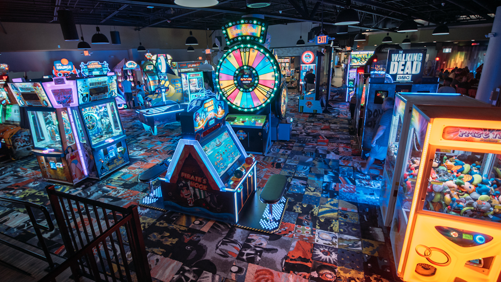 District Eat and Play | restaurant | 1395 Oviedo Mall Boulevard, Oviedo, FL 32765, USA | 4075423536 OR +1 407-542-3536