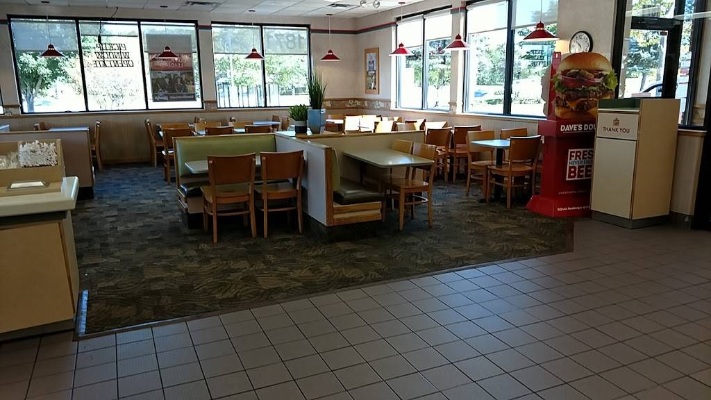 Wendys | restaurant | 1871 Golf Rd, Schaumburg, IL 60194, USA | 8478854563 OR +1 847-885-4563