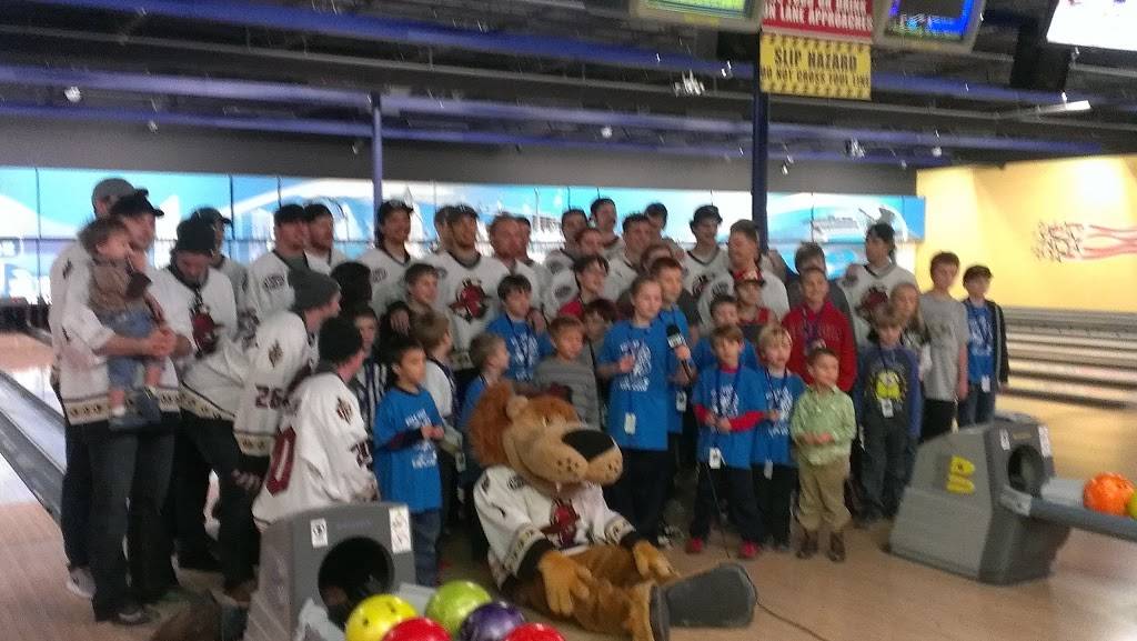 Stars and Strikes Family Entertainment Center | restaurant | 133 Merchants Square, Cumming, GA 30040, USA | 6789655707 OR +1 678-965-5707