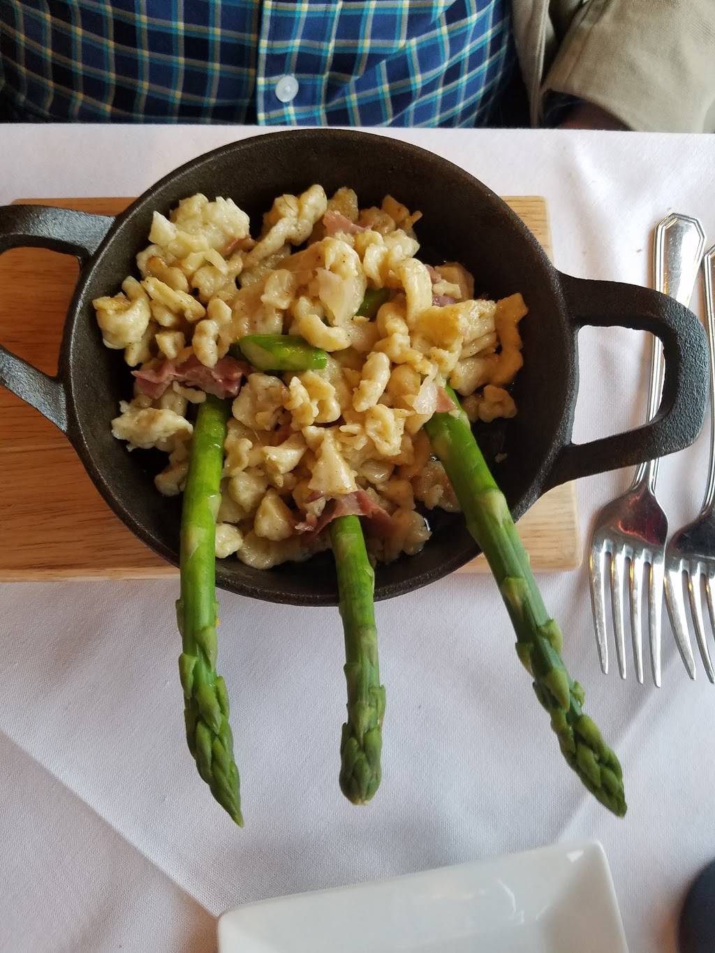 Bavarian Inn | restaurant | 164 Shepherd Grade Rd, Shepherdstown, WV 25443, USA | 3048762551 OR +1 304-876-2551