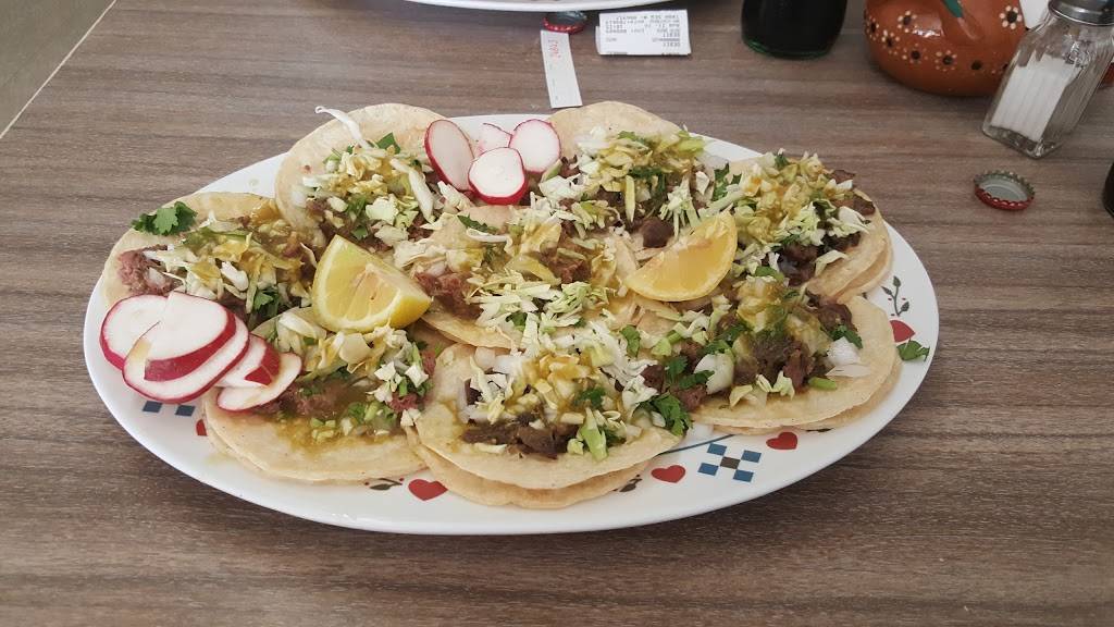 Tacos El Cazador | restaurant | 206 W Kern Ave, McFarland, CA 93250, USA | 6617929069 OR +1 661-792-9069