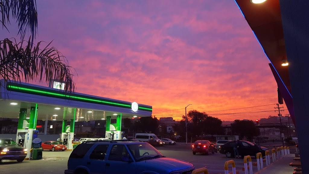 BP | meal takeaway | Carr. Libre Tijuana 501 Carretera Libre Tijuana-Ensenada, Independencia, 22705 Rosarito, B.C., Mexico | 016535172100 OR +52 653 517 2100