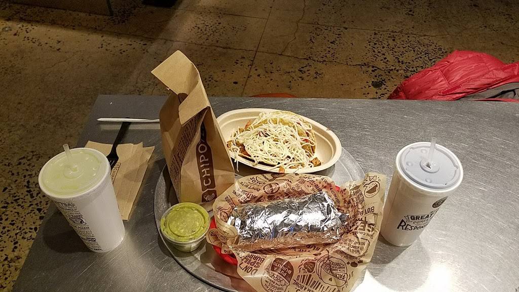Chipotle Mexican Grill | restaurant | 20 Water St, Red Bank, NJ 07701, USA | 7327588524 OR +1 732-758-8524