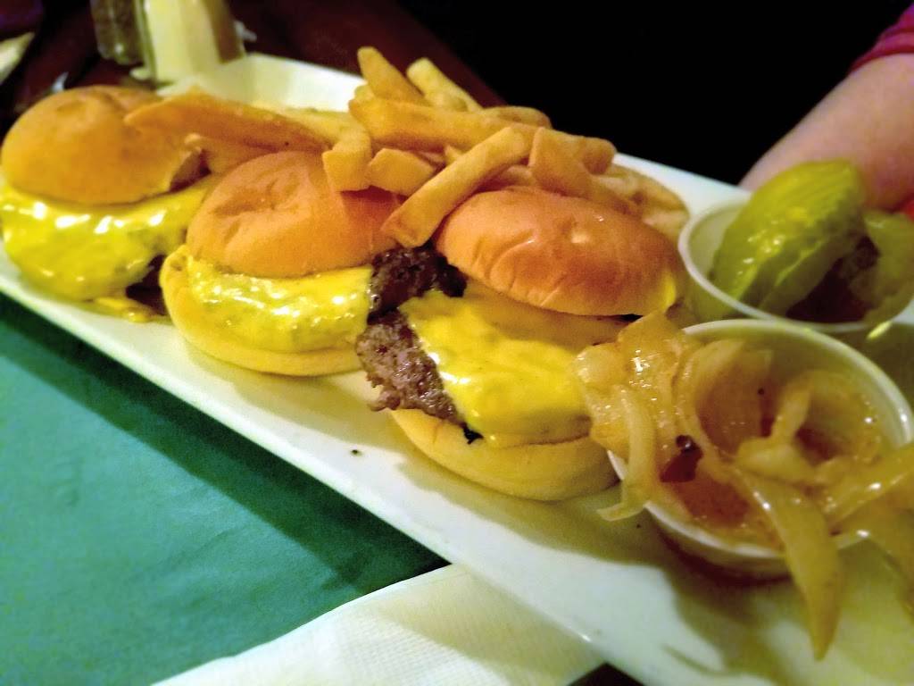 B.K. Sweenys Parkside Tavern | restaurant | 356 Broadway, Bethpage, NY 11714, USA | 5169359597 OR +1 516-935-9597