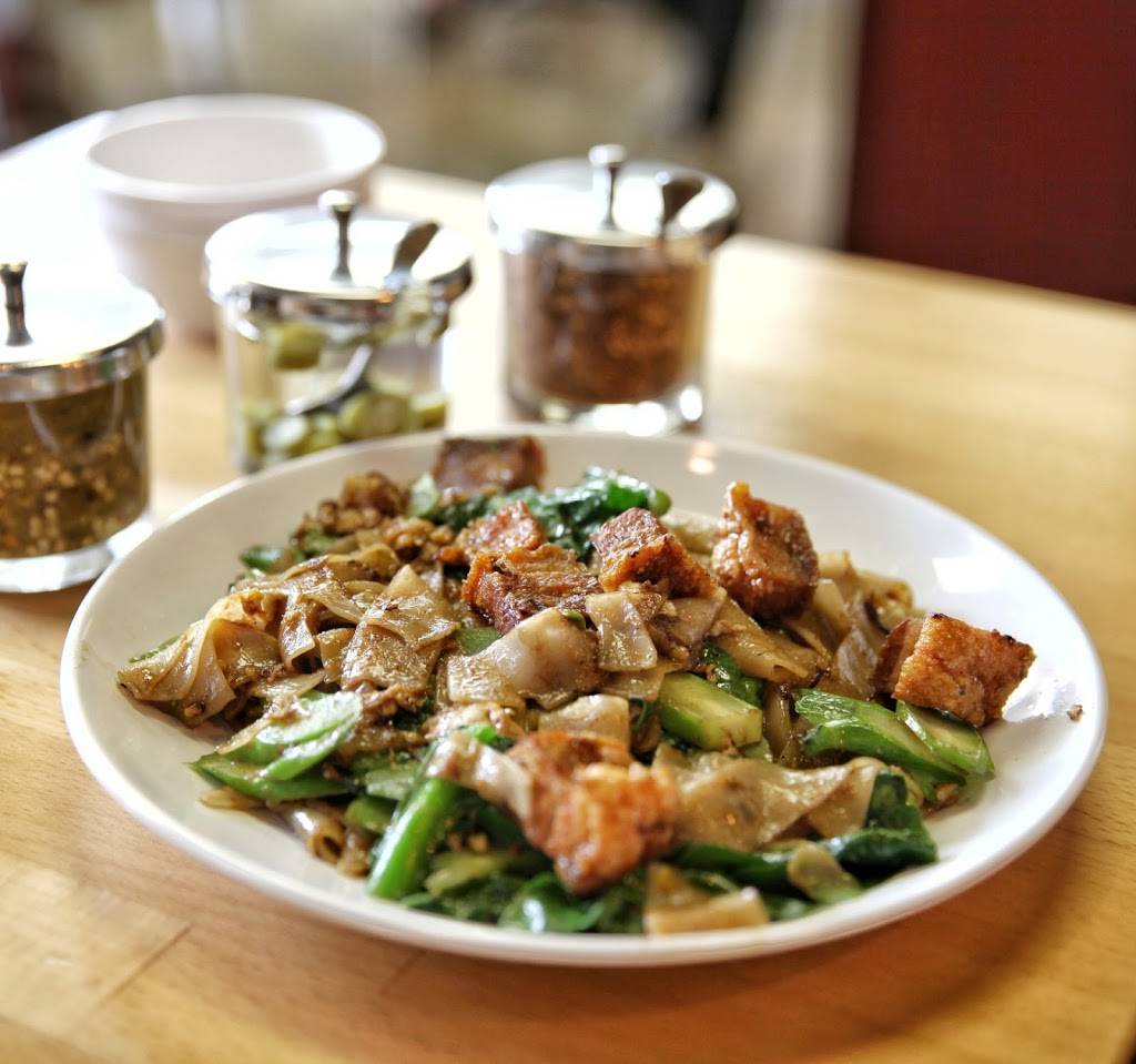 Luv2eat Thai Bistro | restaurant | 6660 Sunset Boulevard P, Los Angeles, CA 90028, USA | 3234985835 OR +1 323-498-5835