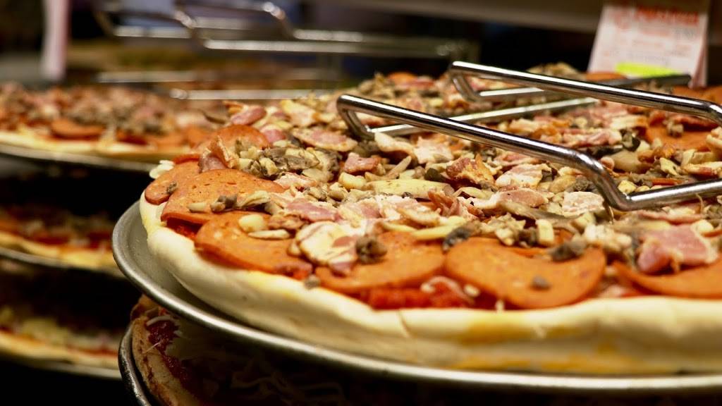 Pepis Pizza | restaurant | 87 Water St N, Kitchener, ON N2H 5A6, Canada | 5195786640 OR +1 519-578-6640