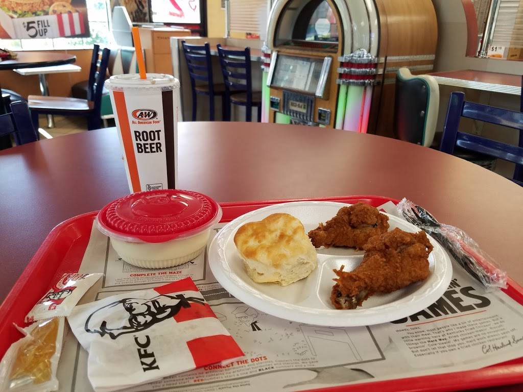 KFC | restaurant | 1308 Molalla Ave, Oregon City, OR 97045, USA | 5036579923 OR +1 503-657-9923