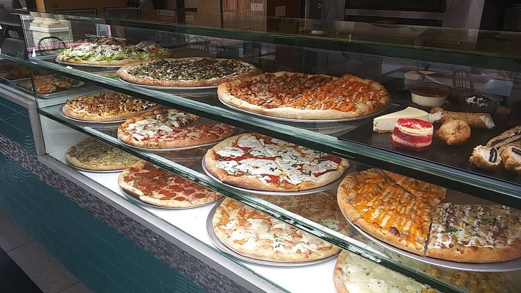 Slices Pizza | restaurant | 1198 Middle Country Rd, Selden, NY 11784, USA | 6313332900 OR +1 631-333-2900