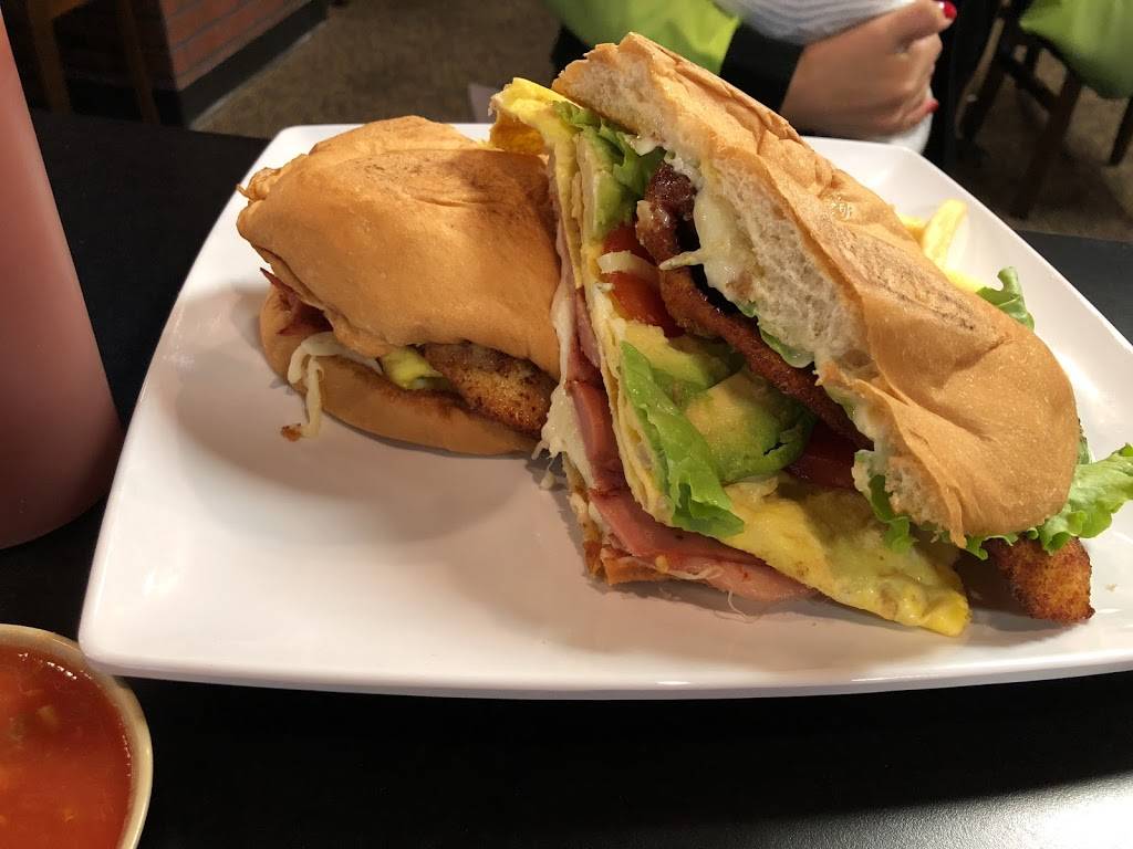 Mis Raices Mexican Restaurant | restaurant | 349 Northeast Blvd, Clinton, NC 28328, USA | 9105903115 OR +1 910-590-3115