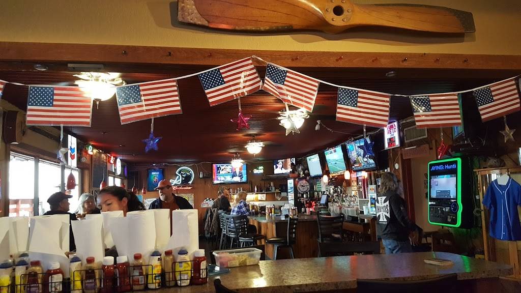 Airport Restaurant & Gin Mill | restaurant | 1120 Airport Terminal Dr, DeLand, FL 32724, USA | 3867349755 OR +1 386-734-9755