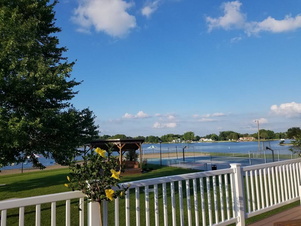 Dockside Beachfront Grill | restaurant | 13 SW Wrenn Pkwy, Greensburg, IN 47240, USA | 5132652448 OR +1 513-265-2448