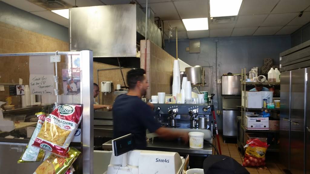 El Gallo De Oro Restaurante | cafe | 4007 Fiesta Plaza, Tampa, FL 33607, USA | 8138738008 OR +1 813-873-8008