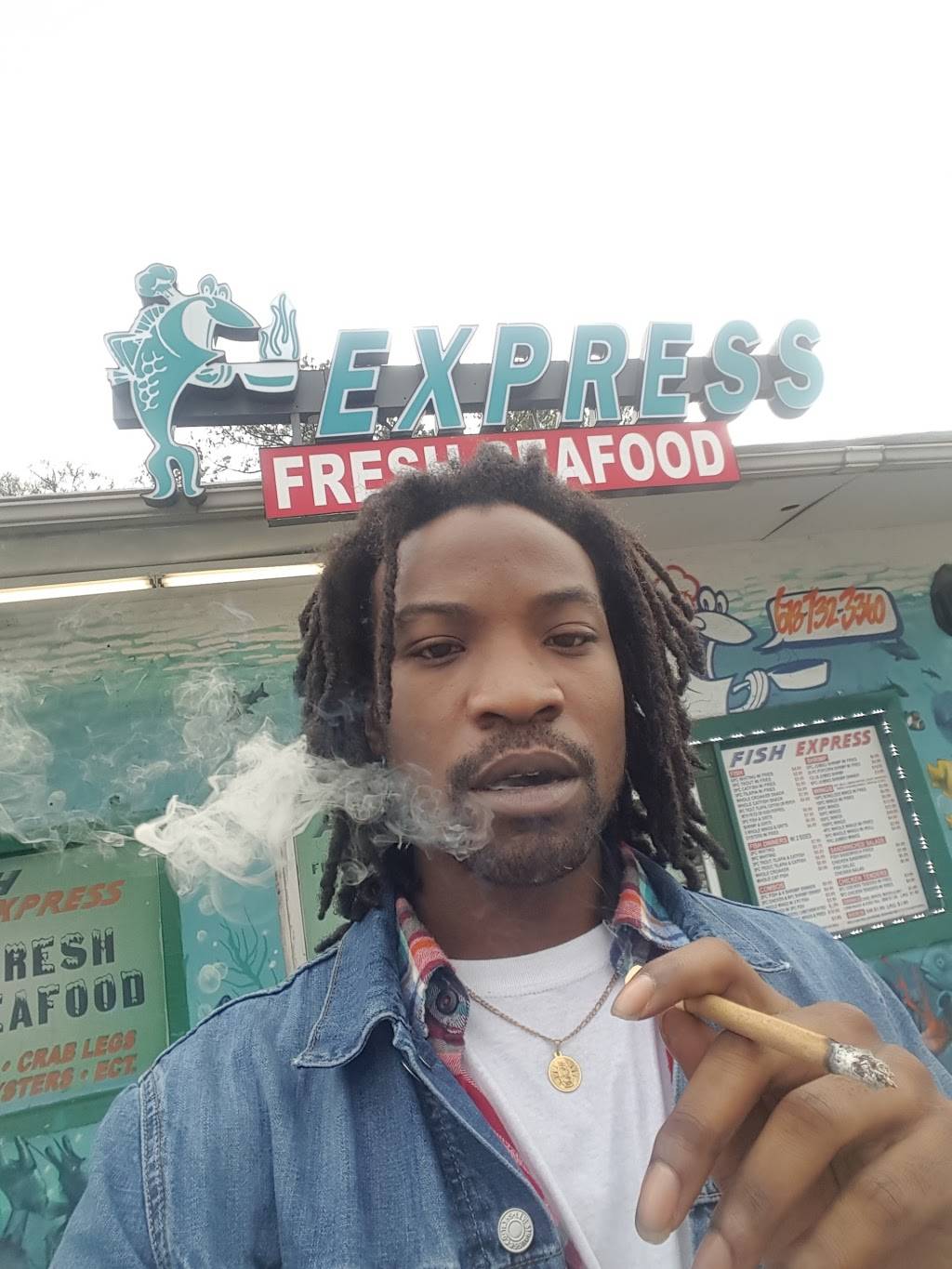 Fish Express | restaurant | 2612 Donald Lee Hollowell Pkwy NW, Atlanta, GA 30318, USA | 6787323360 OR +1 678-732-3360