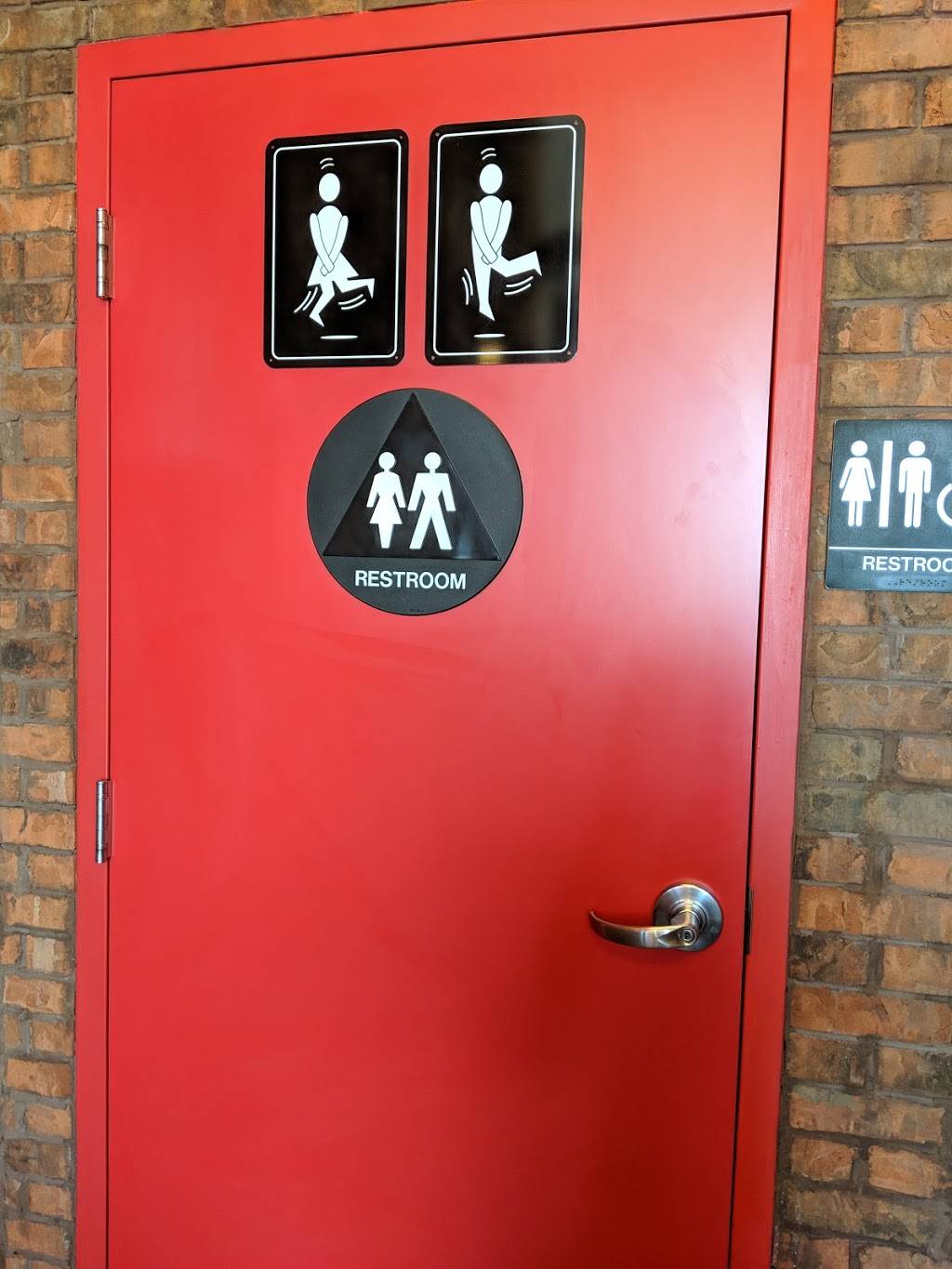 Jimmy Johns | meal delivery | 1060 Harriman Pl Unit C-5, San Bernardino, CA 92408, USA | 9097997100 OR +1 909-799-7100