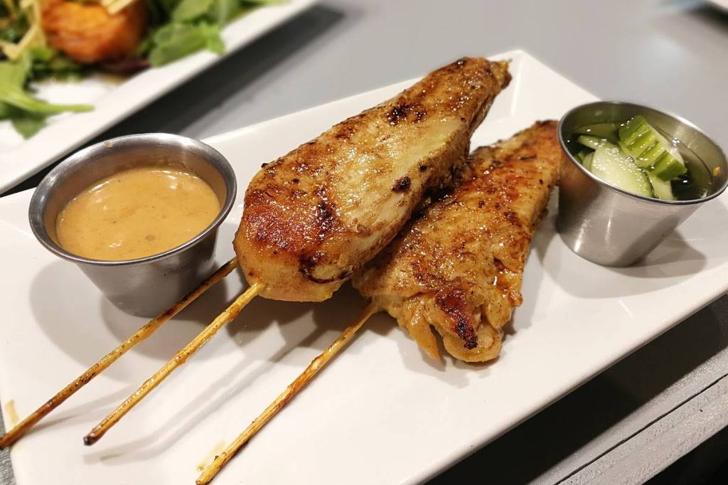 PJ Thai | restaurant | 147 Abercorn St, Savannah, GA 31401, USA | 9122013534 OR +1 912-201-3534