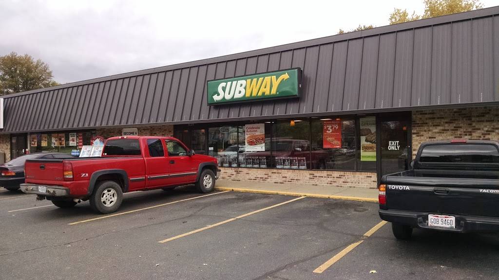 Subway | restaurant | 933 & 935 N Wooster Ave, Dover, OH 44622, USA | 3303437827 OR +1 330-343-7827