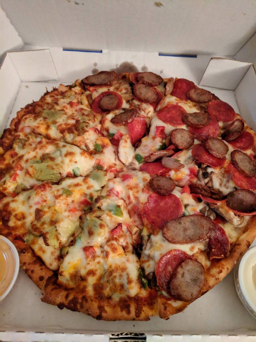 Wisconsin Pizza Authority | restaurant | 1888 N Humboldt Ave, Milwaukee, WI 53202, USA | 4148080899 OR +1 414-808-0899