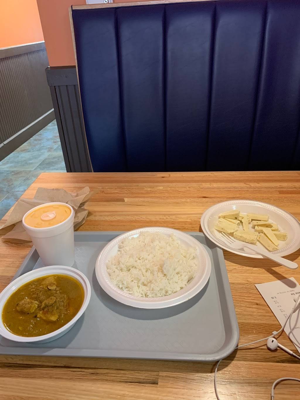 taaz Indian Kitchen | restaurant | 427 Tate St, Greensboro, NC 27403, USA | 3367630102 OR +1 336-763-0102