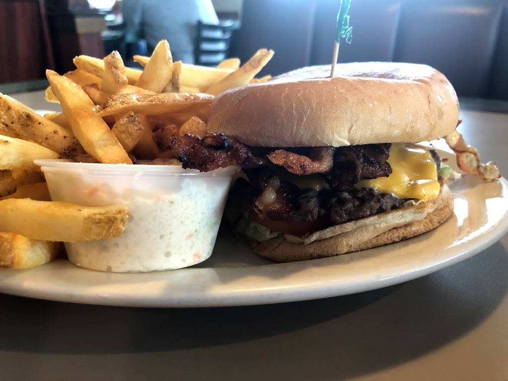 Clock Family Restaurant | restaurant | 1690 E Main St, Duncan, SC 29334, USA | 8644869922 OR +1 864-486-9922