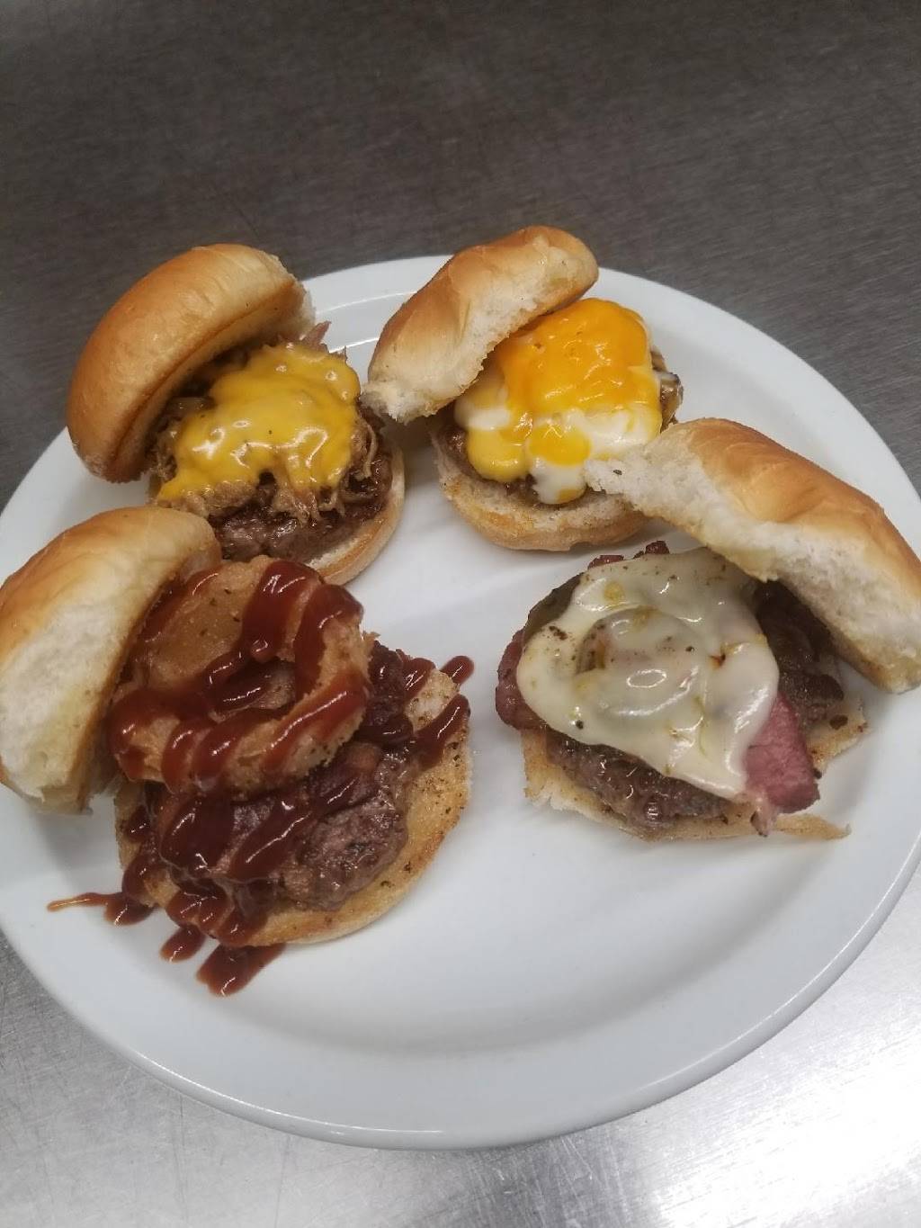 The Mill Wheel Tavern | restaurant | 337 N Main Ave, Milledgeville, IL 61051, USA | 8152257714 OR +1 815-225-7714