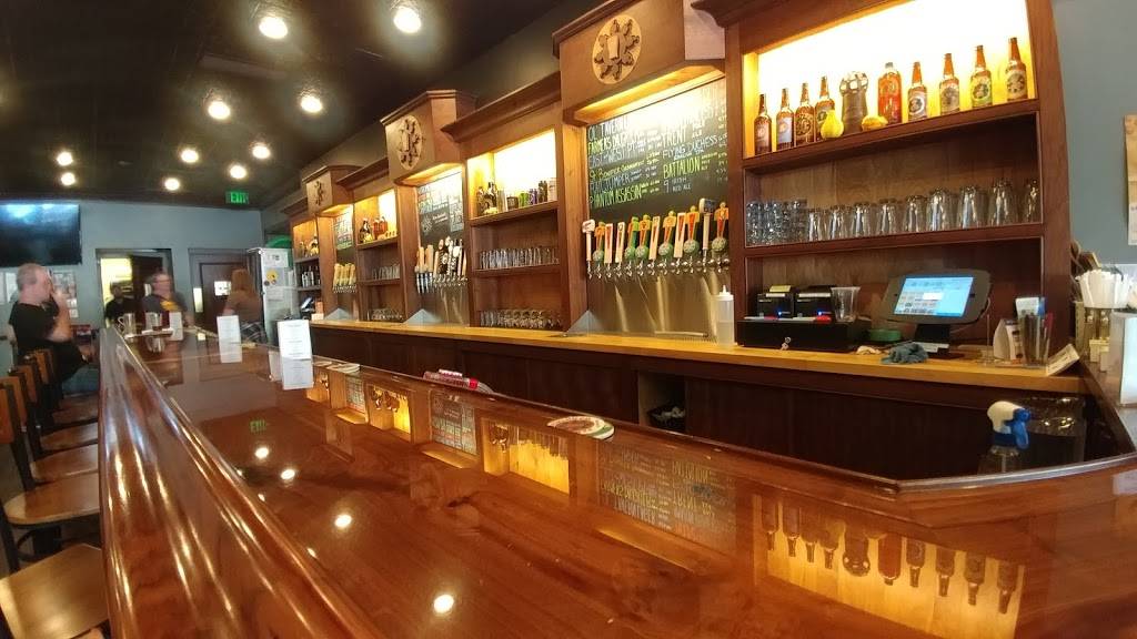 Peoples Revel Room | restaurant | 111 W Main St, Lebanon, IN 46052, USA | 7653910123 OR +1 765-391-0123