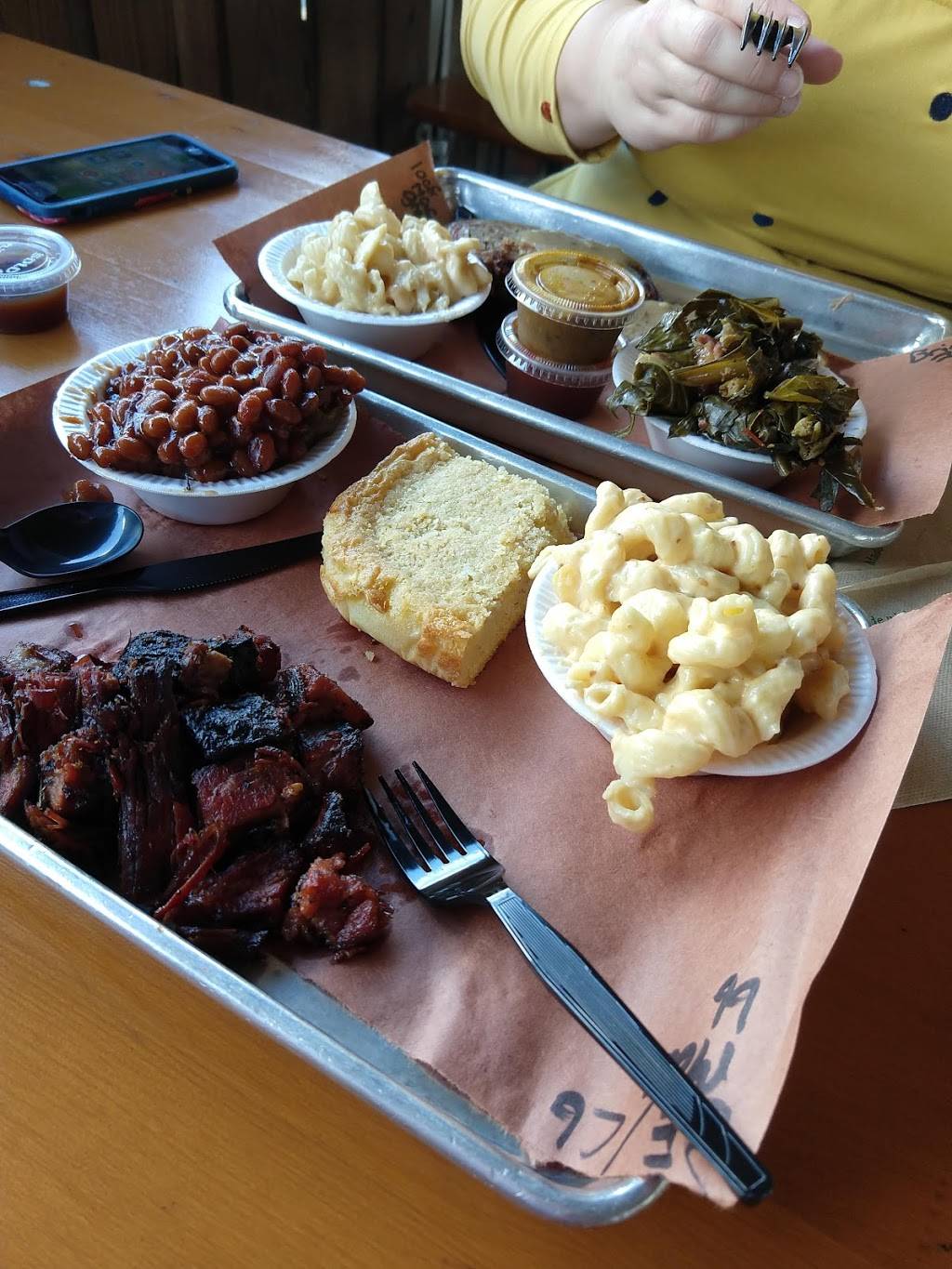 Monks BBQ | restaurant | 251 N 21st St, Purcellville, VA 20132, USA | 5407519425 OR +1 540-751-9425