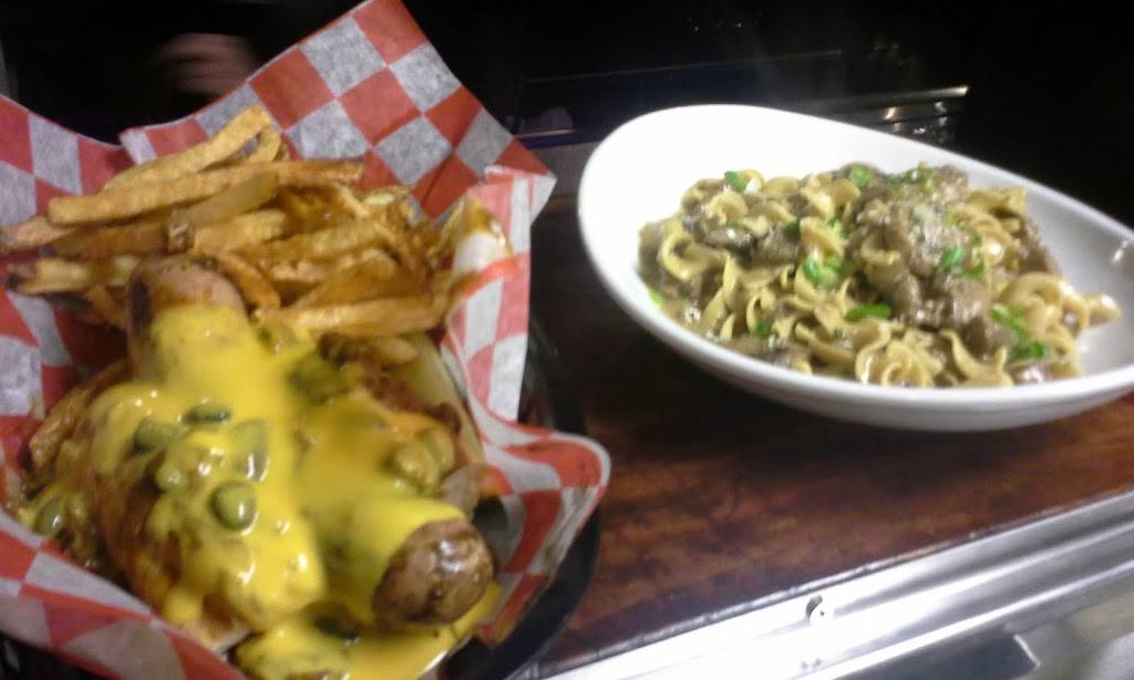 Off the Chain Sandwich Shoppe | restaurant | 100 W Richardson Ave, Summerville, SC 29483, USA | 8438793696 OR +1 843-879-3696