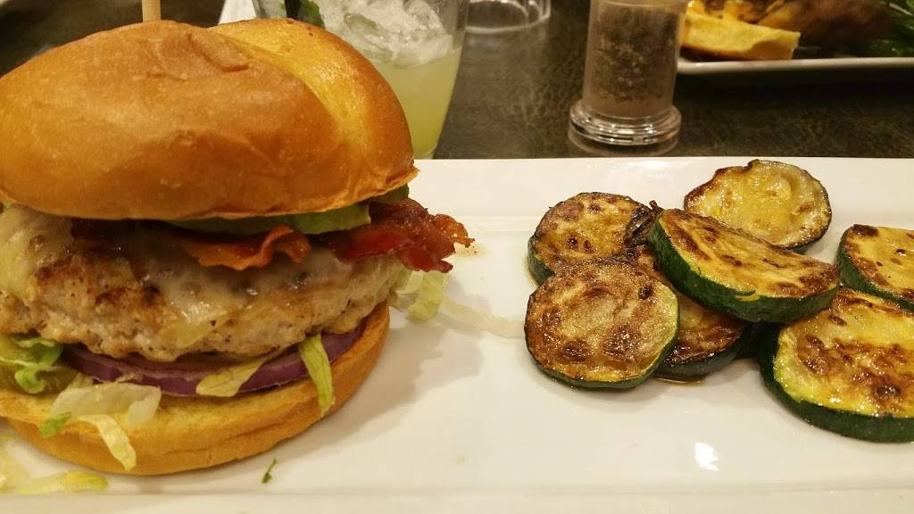 Ruby Tuesday | restaurant | 6898 Sashabaw Rd, Village of Clarkston, MI 48348, USA | 2486252008 OR +1 248-625-2008