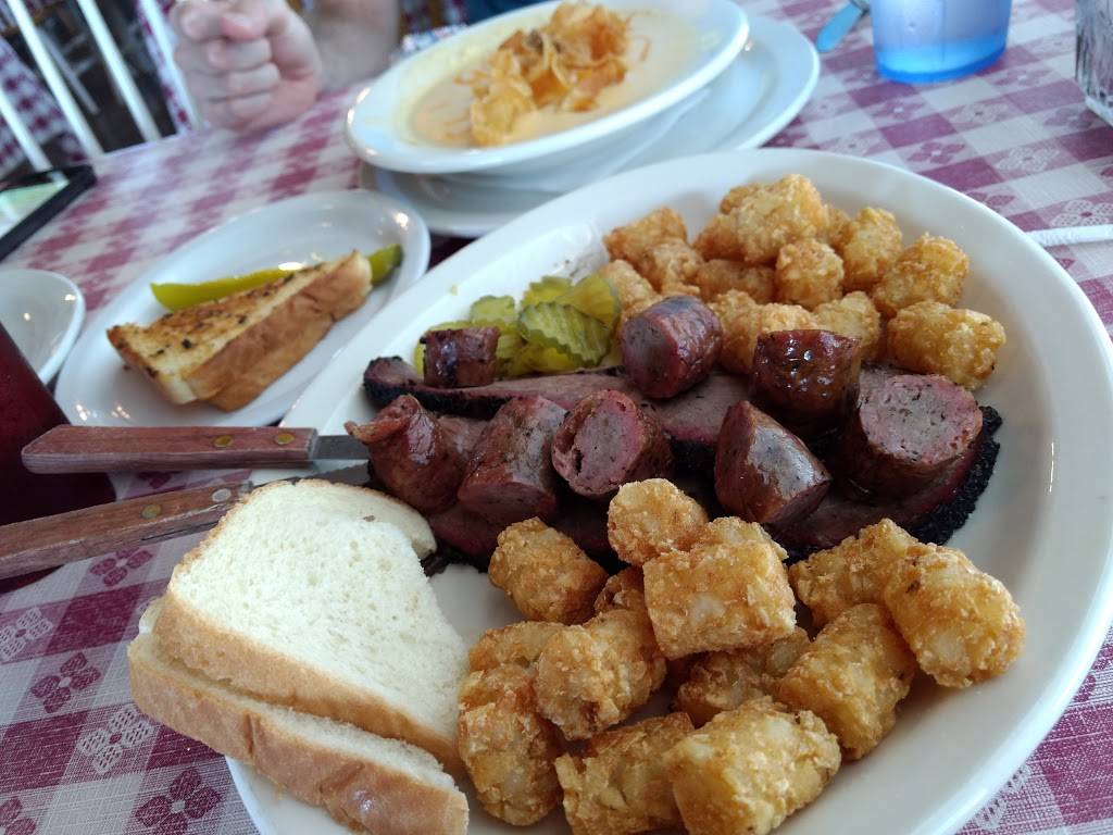 Hwy 77 Cafe | restaurant | 1101 US-77, Rosebud, TX 76570, USA | 2545834444 OR +1 254-583-4444