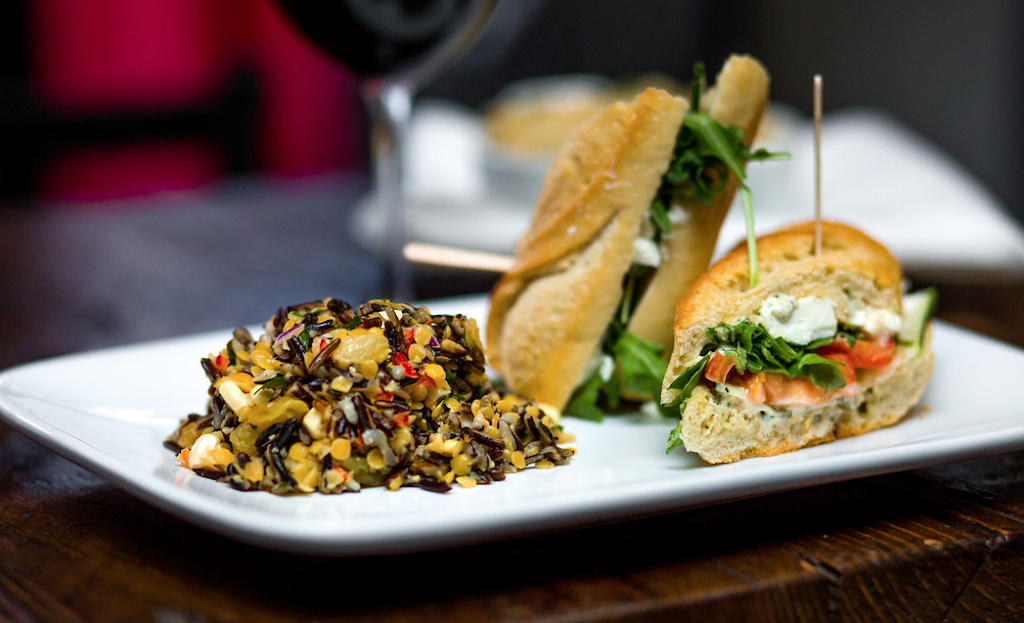 LAssiette Steak Frites | restaurant | 7166 Melrose Ave, Los Angeles, CA 90046, USA | 3232742319 OR +1 323-274-2319