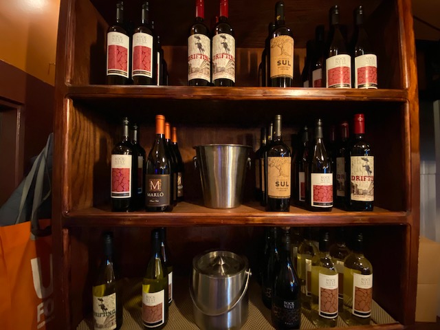 Church Street Market & Pub | restaurant | 105 W Church St, Swansboro, NC 28584, USA | 9103258546 OR +1 910-325-8546