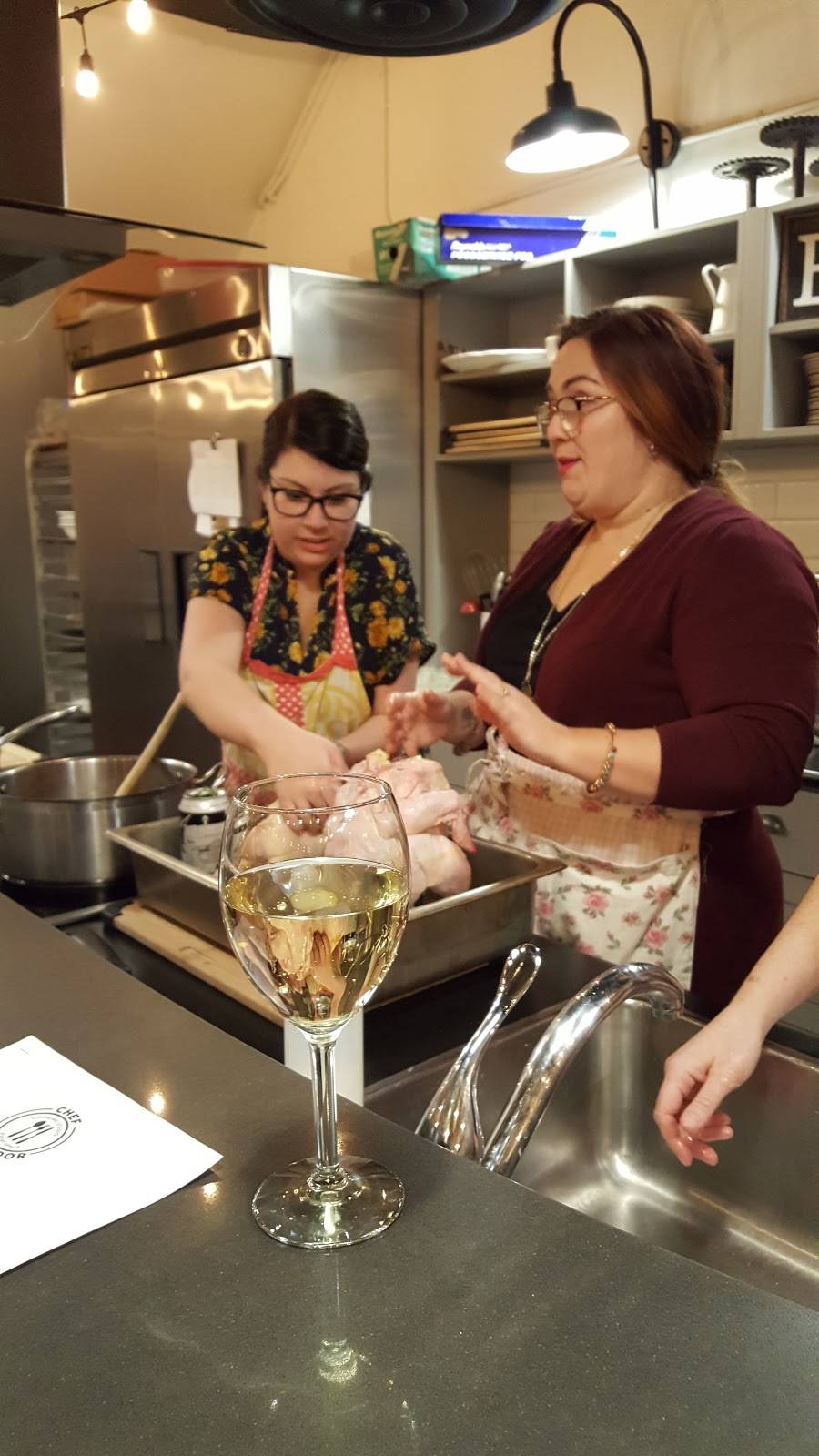 The Chef Next Door | restaurant | 1833 Wyandotte St E, Windsor, ON N8Y 1E5, Canada | 5199152665 OR +1 519-915-2665