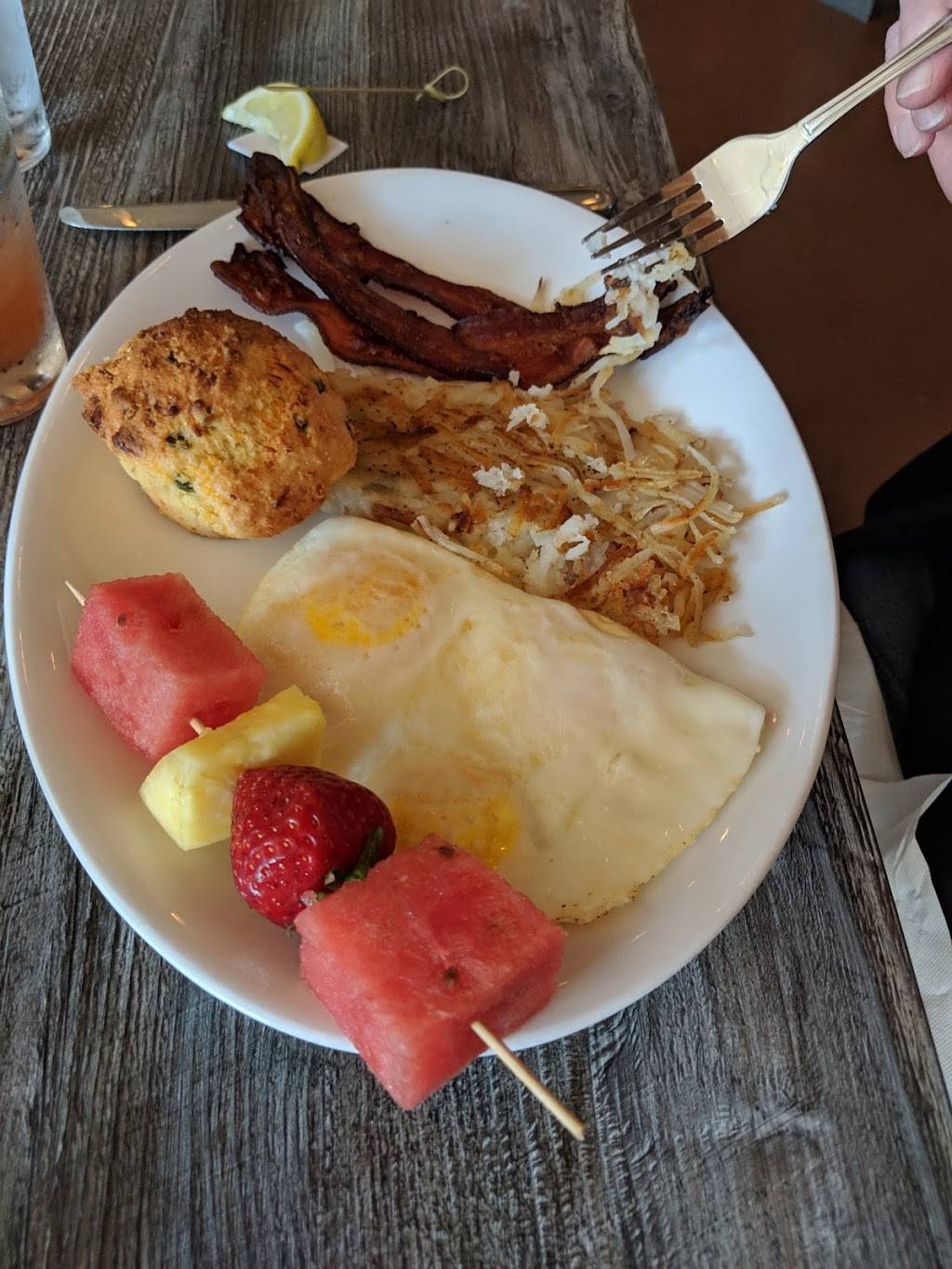 Glossy Heifer | restaurant | 46202 N Black Canyon Hwy, New River, AZ 85087, USA | 6234654854 OR +1 623-465-4854