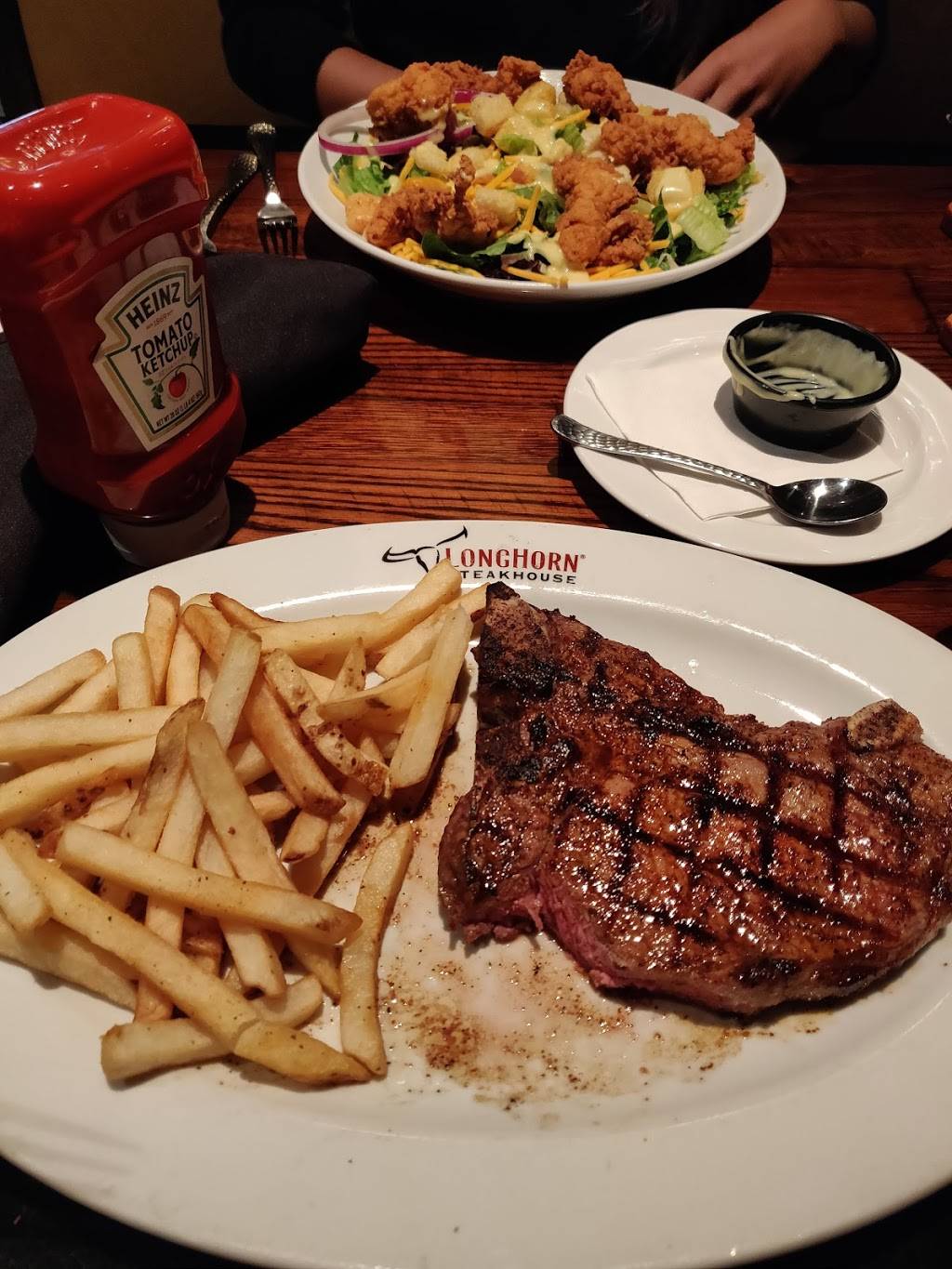 LongHorn Steakhouse | meal takeaway | 366 US Hwy, U.S. 9, Woodbridge, NJ 07095, USA | 7327501006 OR +1 732-750-1006