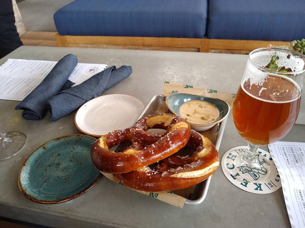 Ketch Grill and Taps | restaurant | 2614 Shelter Island Dr, San Diego, CA 92106, USA | 6198148080 OR +1 619-814-8080