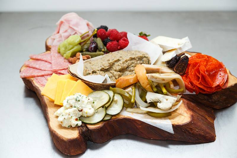 Food & Bounty Catering - Chef Helen Cavallo | restaurant | 1438 N Gower St, Hollywood, CA 90028, USA | 3234683190 OR +1 323-468-3190