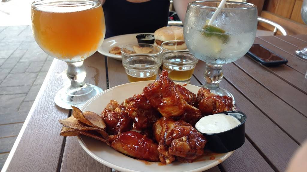 Marios Fishbowl | restaurant | 704 Richwood Ave, Morgantown, WV 26505, USA | 3042922511 OR +1 304-292-2511