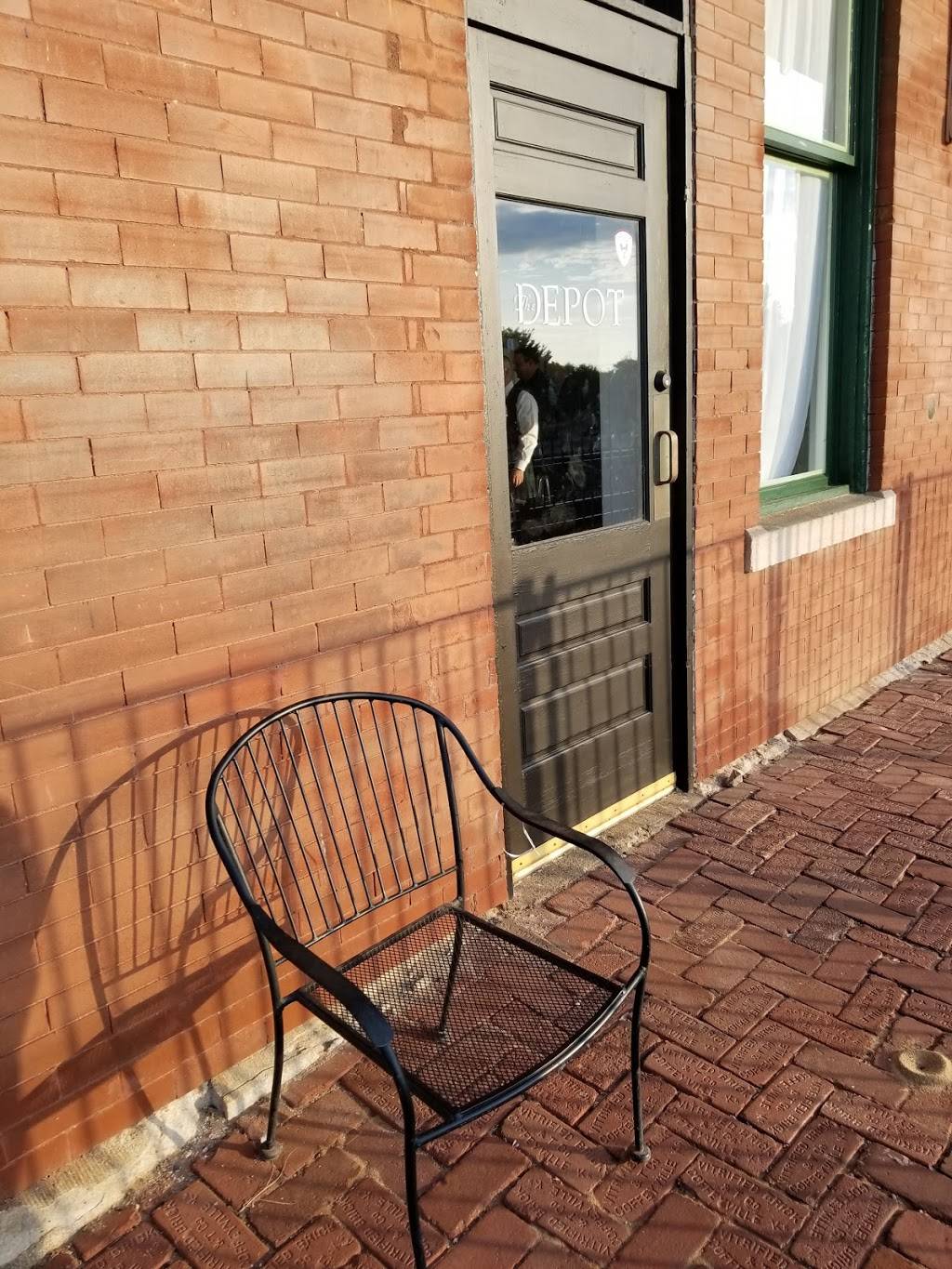 Gages Steak House | restaurant | 409 W Oklahoma Ave, Guthrie, OK 73044, USA | 4052823955 OR +1 405-282-3955