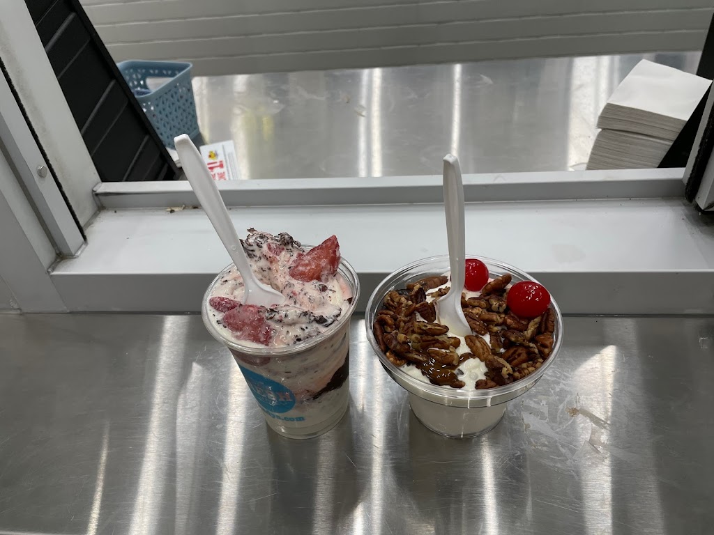 Andys Frozen Custard | restaurant | 390 Barrington Rd, Schaumburg, IL 60194, USA | 8722600100 OR +1 872-260-0100