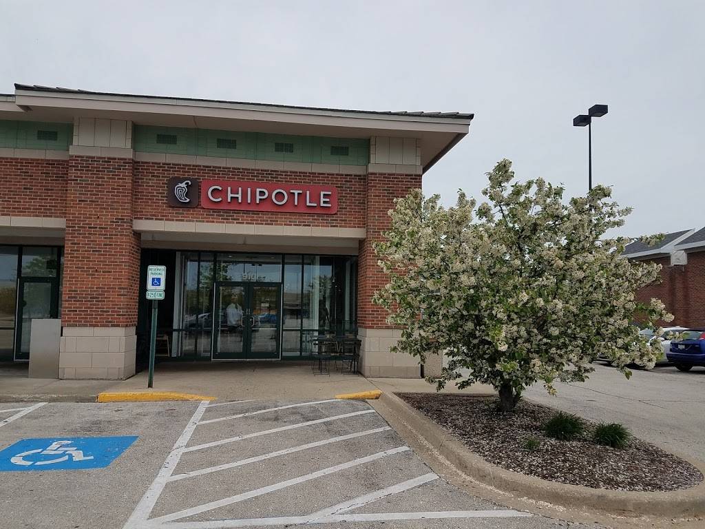 Chipotle Mexican Grill | restaurant | 910 Town Ctr, Elk Grove Village, IL 60007, USA | 8474341030 OR +1 847-434-1030