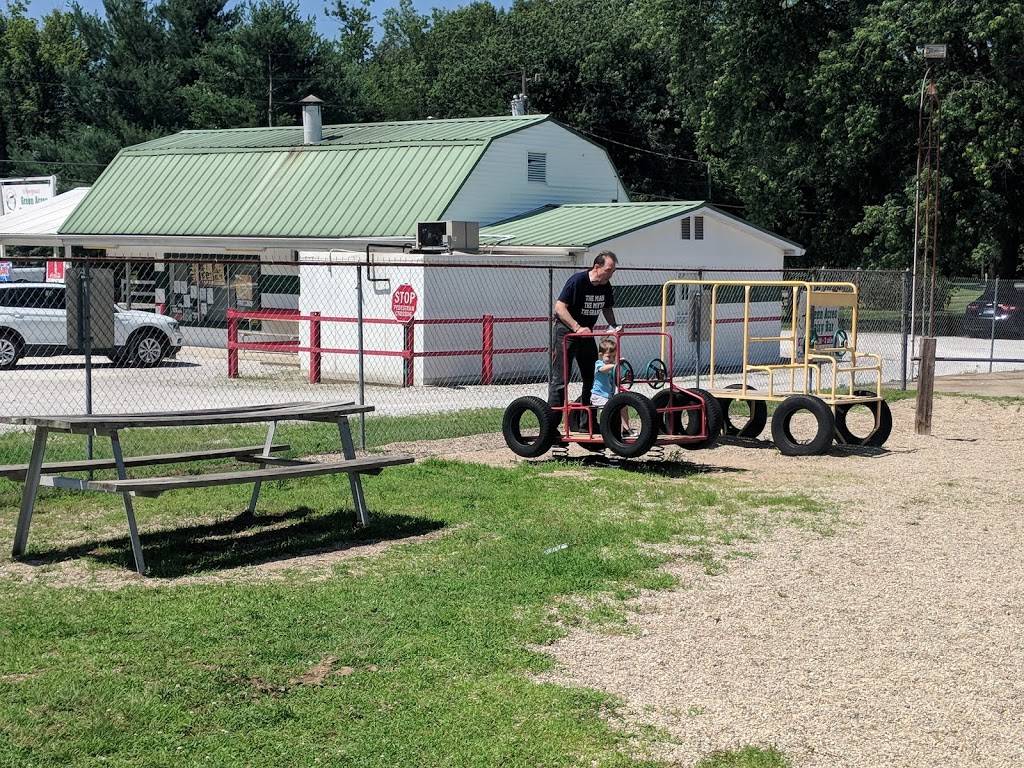 Original Green Acres Dairy Bar | restaurant | 7093 Rosedale Rd, Terre Haute, IN 47805, USA | 8124663711 OR +1 812-466-3711