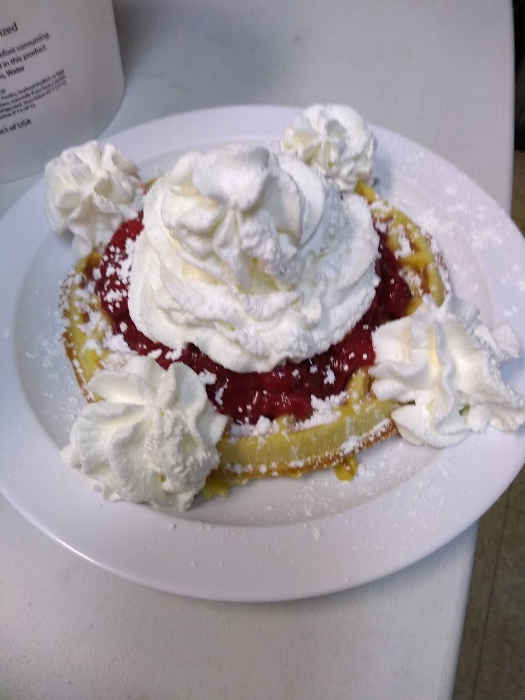 Eddies Diner (Cranston Rhode Island) | restaurant | 877 Dyer Ave, Cranston, RI 02920, USA | 4016546656 OR +1 401-654-6656