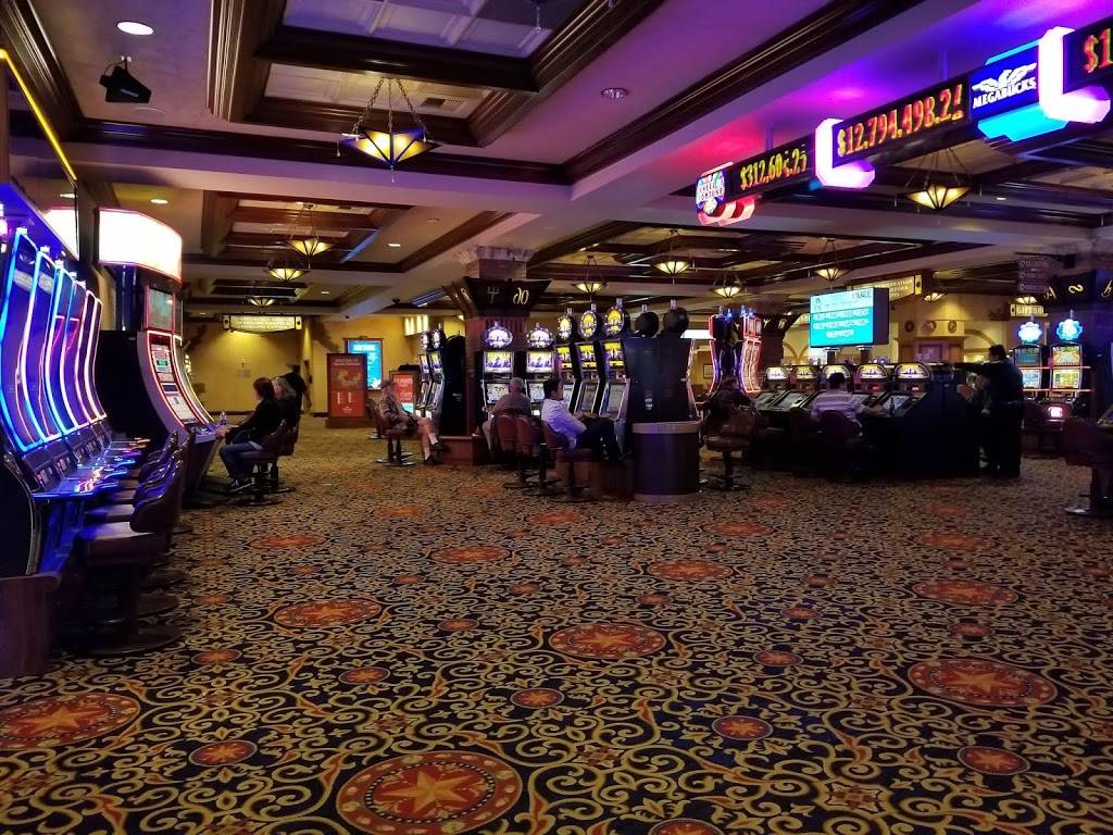 Feast Buffet | restaurant | 2101 Texas Star Ln, Las Vegas, NV 89032, USA | 7022887843 OR +1 702-288-7843