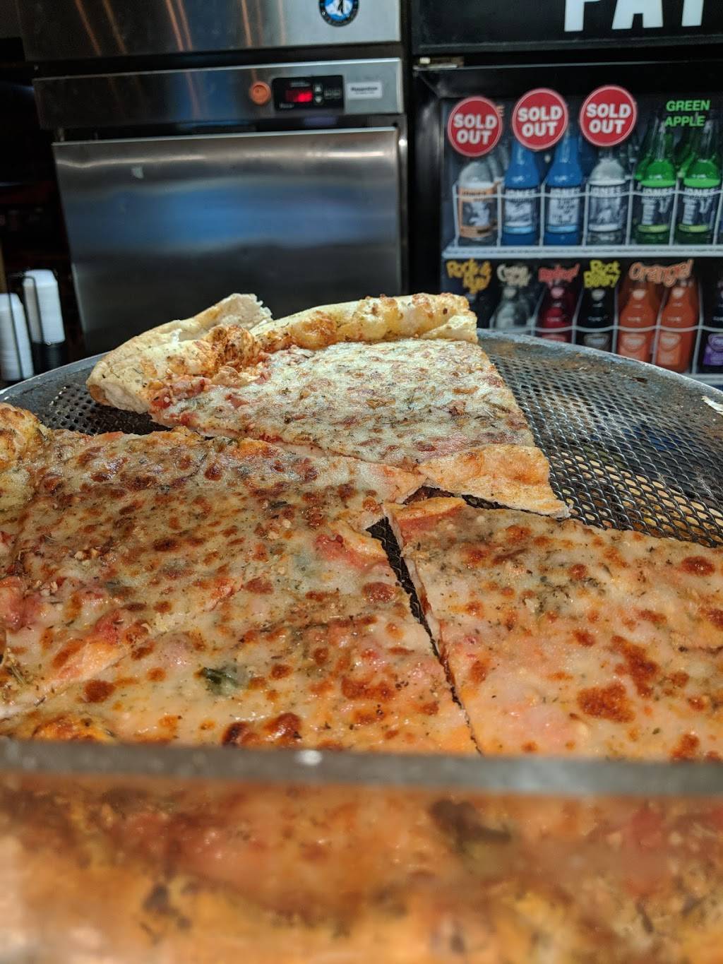 Mikeys Late Night Slice | restaurant | 15 E Duncan St, Columbus, OH 43202, USA | 6142620680 OR +1 614-262-0680