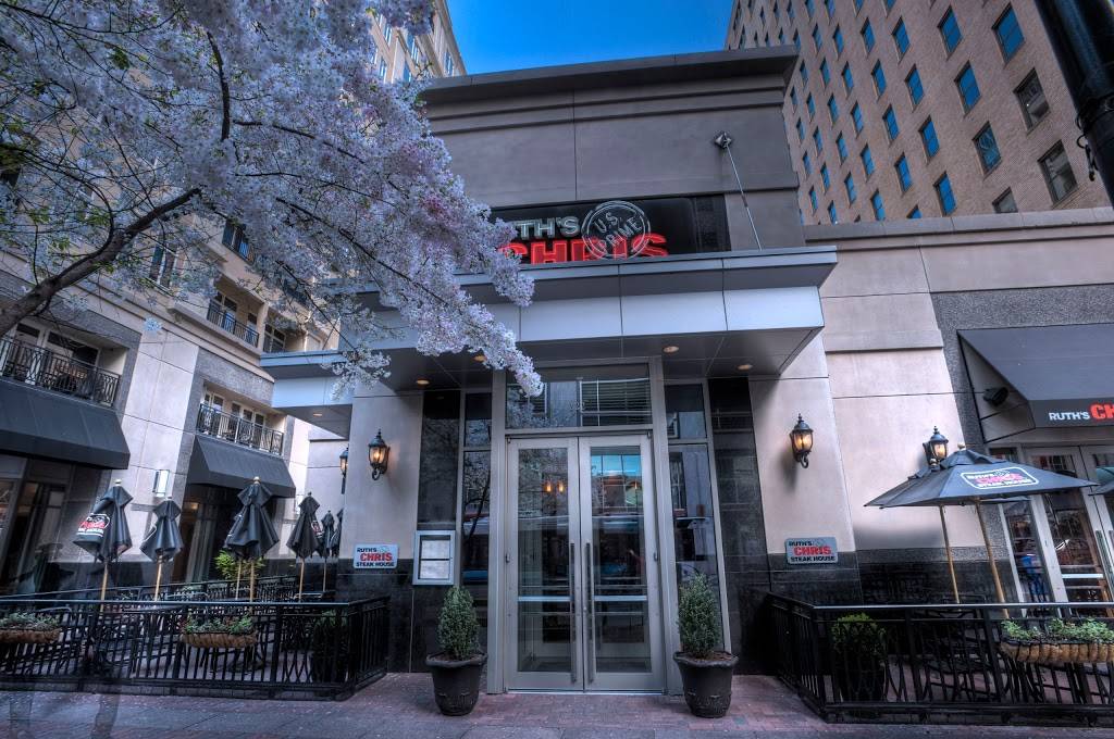 Ruths Chris Steak House | restaurant | 222 S Tryon St, Charlotte, NC 28202, USA | 7043389444 OR +1 704-338-9444