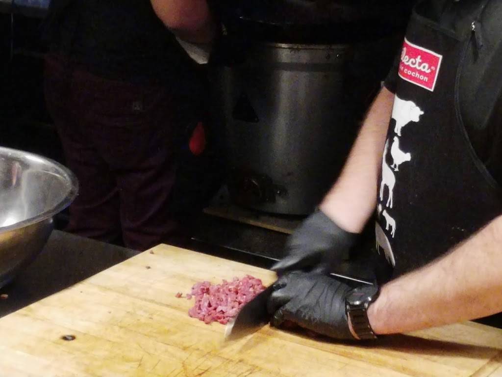 BBQ Québec | restaurant | 3000 Rue Einstein, Québec, QC G1X 3X4, Canada | 4189141333 OR +1 418-914-1333