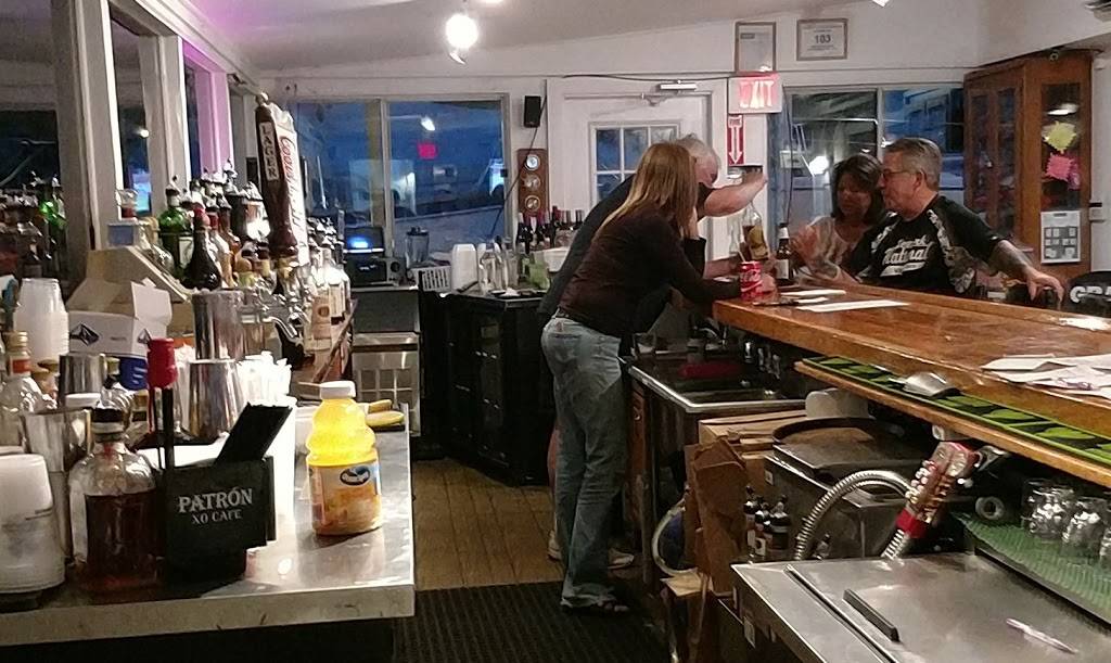 Sunset Cafe | restaurant | 111 River Rd, Chesapeake City, MD 21915, USA | 4108852270 OR +1 410-885-2270