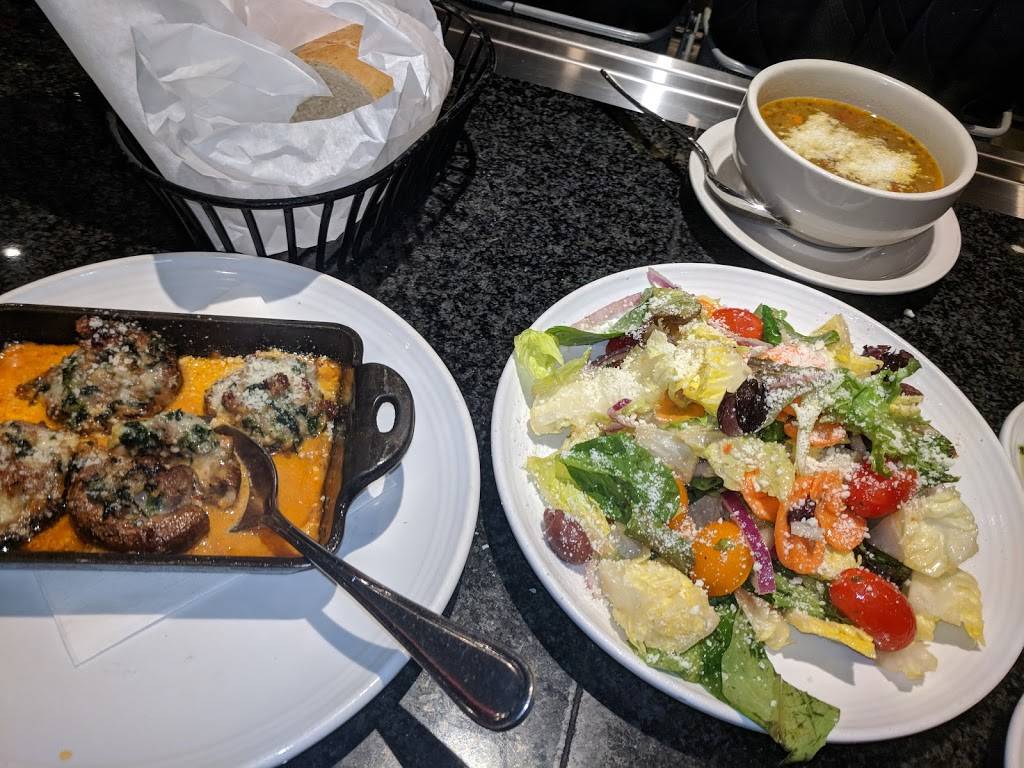 Carrabbas Italian Grill | restaurant | 33983 US Hwy 19 N, Palm Harbor, FL 34684, USA | 7277878910 OR +1 727-787-8910